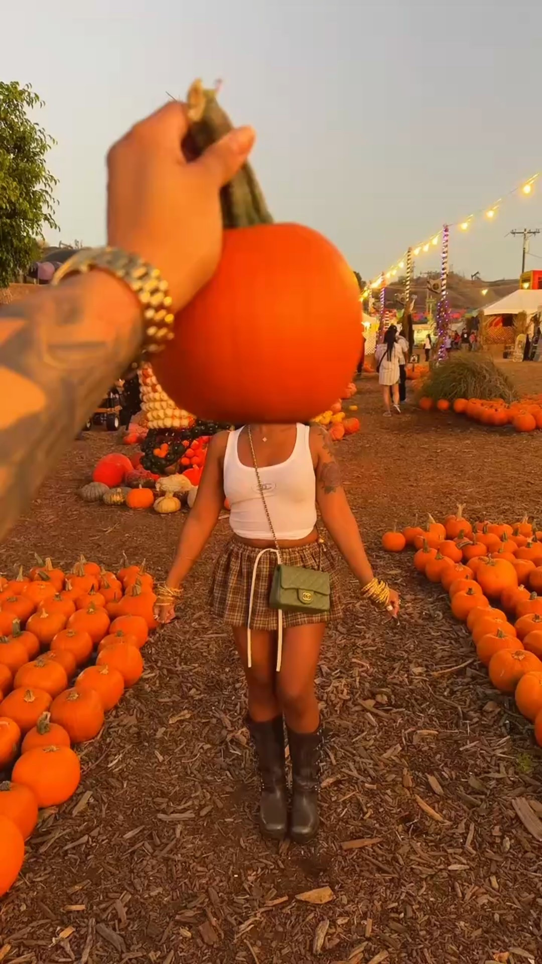 🎃🫶🏾🤭

#LTKHoliday #LTKSeasonal