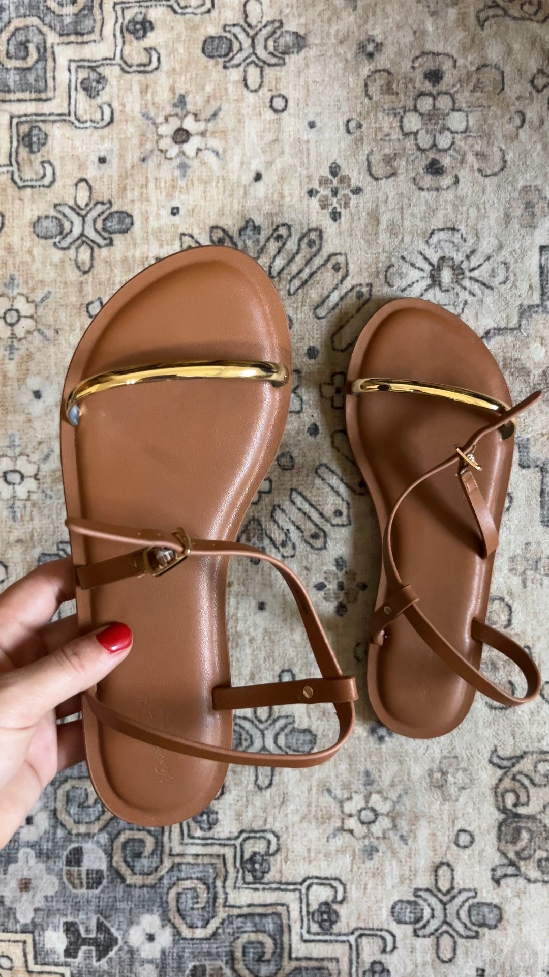 simple + elevated neutral sandals // 20% off

#LTKSaleAlert #LTKShoeCrush #LTKSummerEdit