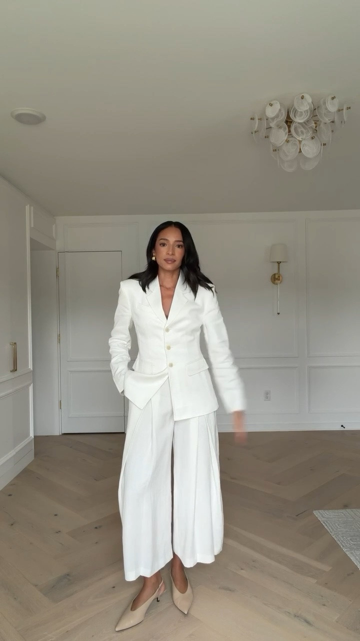 Office outfit! The shape, structure and fit of this whole outfit is perfection! I have this blazer in grey and black too - it’s that good! Wearing size 4 blazer and size 6 trousers  

workwear, work outfit, office outfit, summer outfit, summer workwear, work conference outfit, chic office outfit

#LTKSeasonal #LTKWorkwear