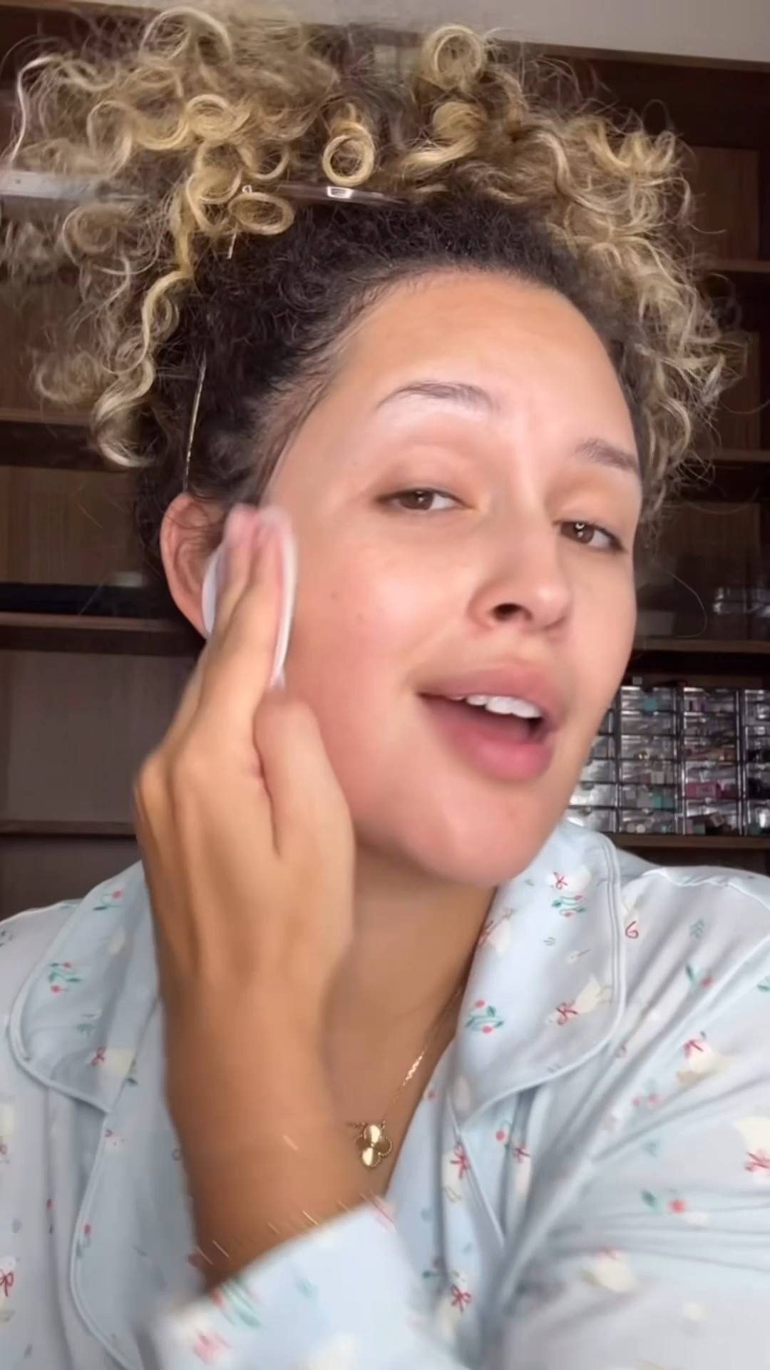 facial shaving!!! everything you need...

#LTKselfcare #LTKBeauty