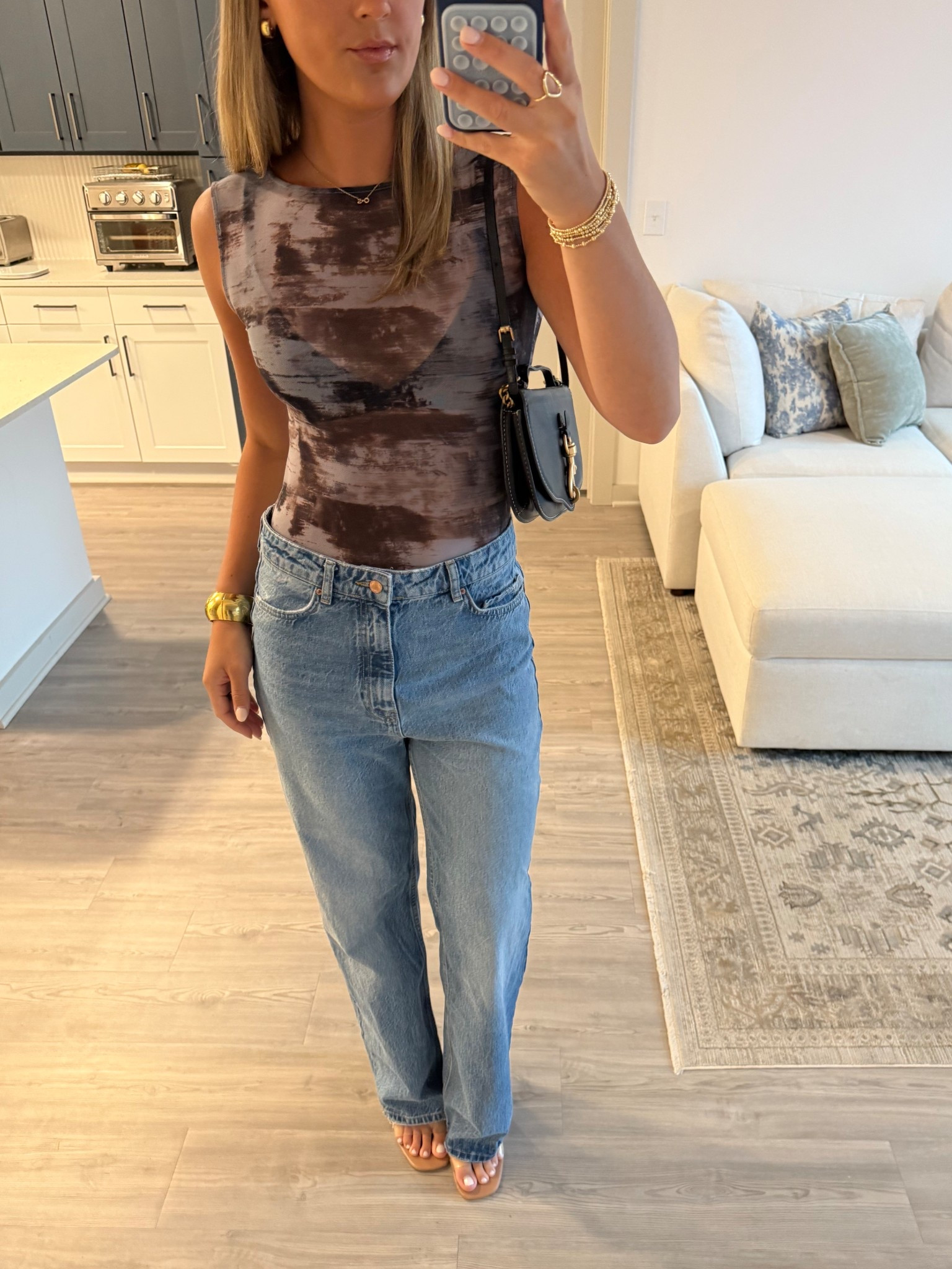 Night out outfit. Jeans are Zara but sold out so can’t link but linking similar! Linking similar for all because they are sold out

#LTKStyleTip #LTKSummerEdit #LTKSeasonal