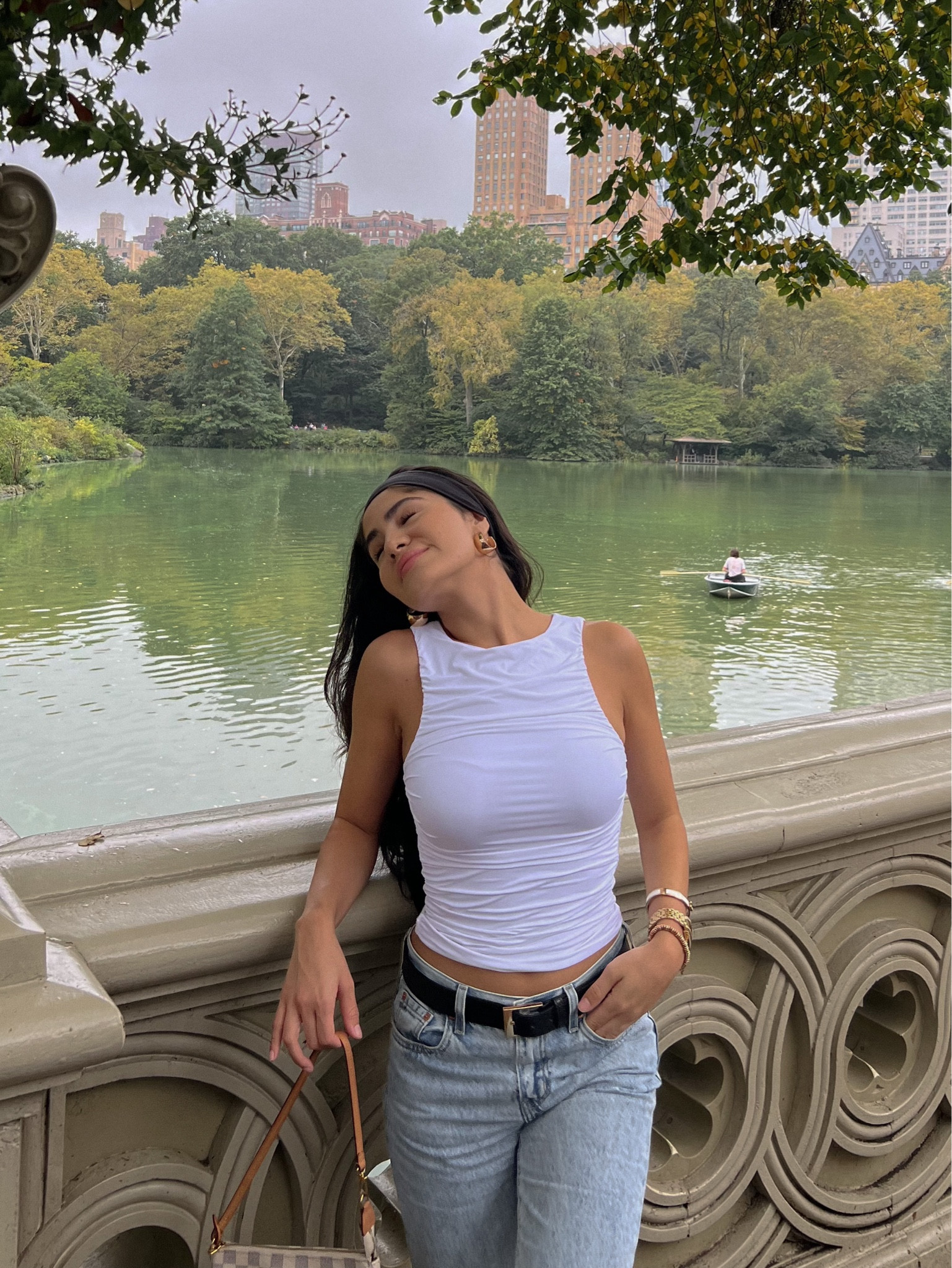 the trusty jeans & cute too combo 🤍 #fallfashion #autumnoutfits 

#LTKbeauty #LTKstyletip