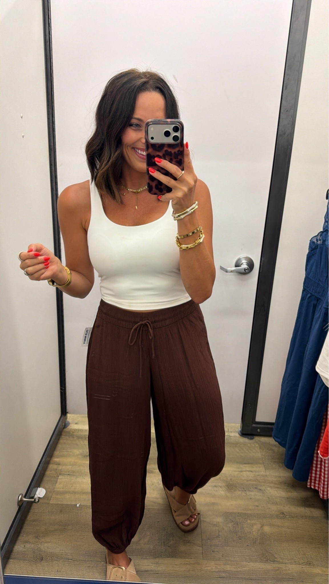 Such a versatile neutral you’ll wear all season long!

Size XS
5’3” for reference

#oldnavy #oldnavystyle #oldnavyfinds #summerstyle #coastalgrandmother #neutraloutfit #vacationstyle #affordablefashion #ltkstyle #everydayoutfit