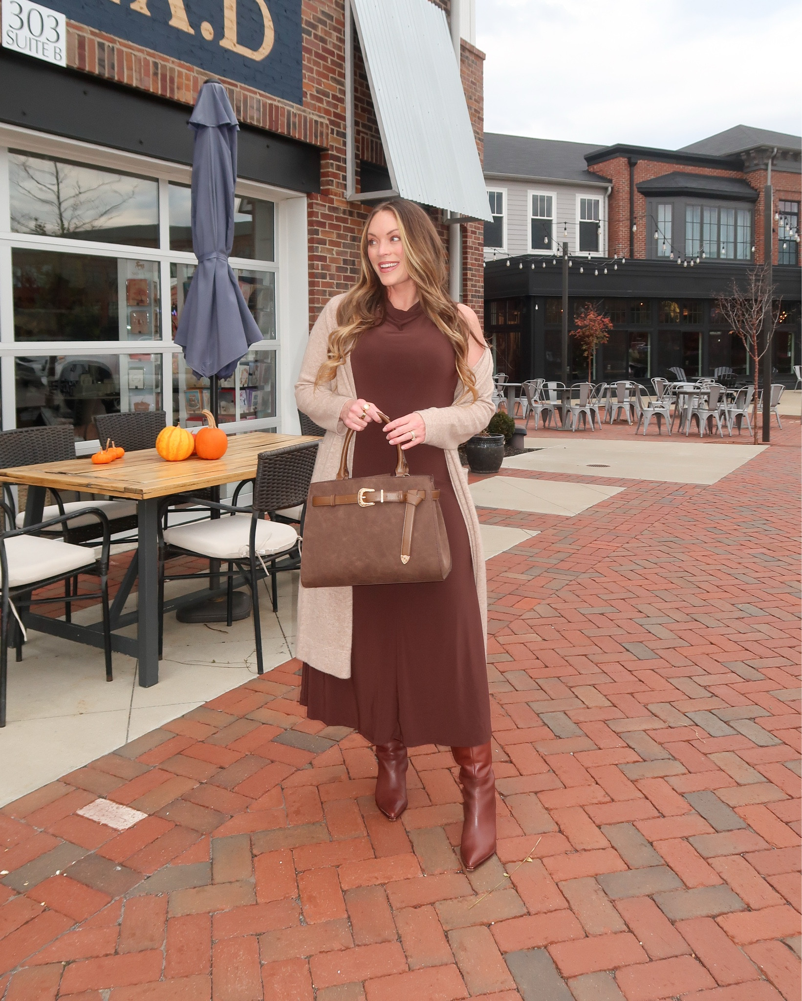 Gorgeous espresso brown midi dress🍂🍁 I love this for Thanksgiving day dinner , super comfortable and flattering! I’m wearing a medium! 

#LTKSeasonal #LTKHoliday #LTKMidsize