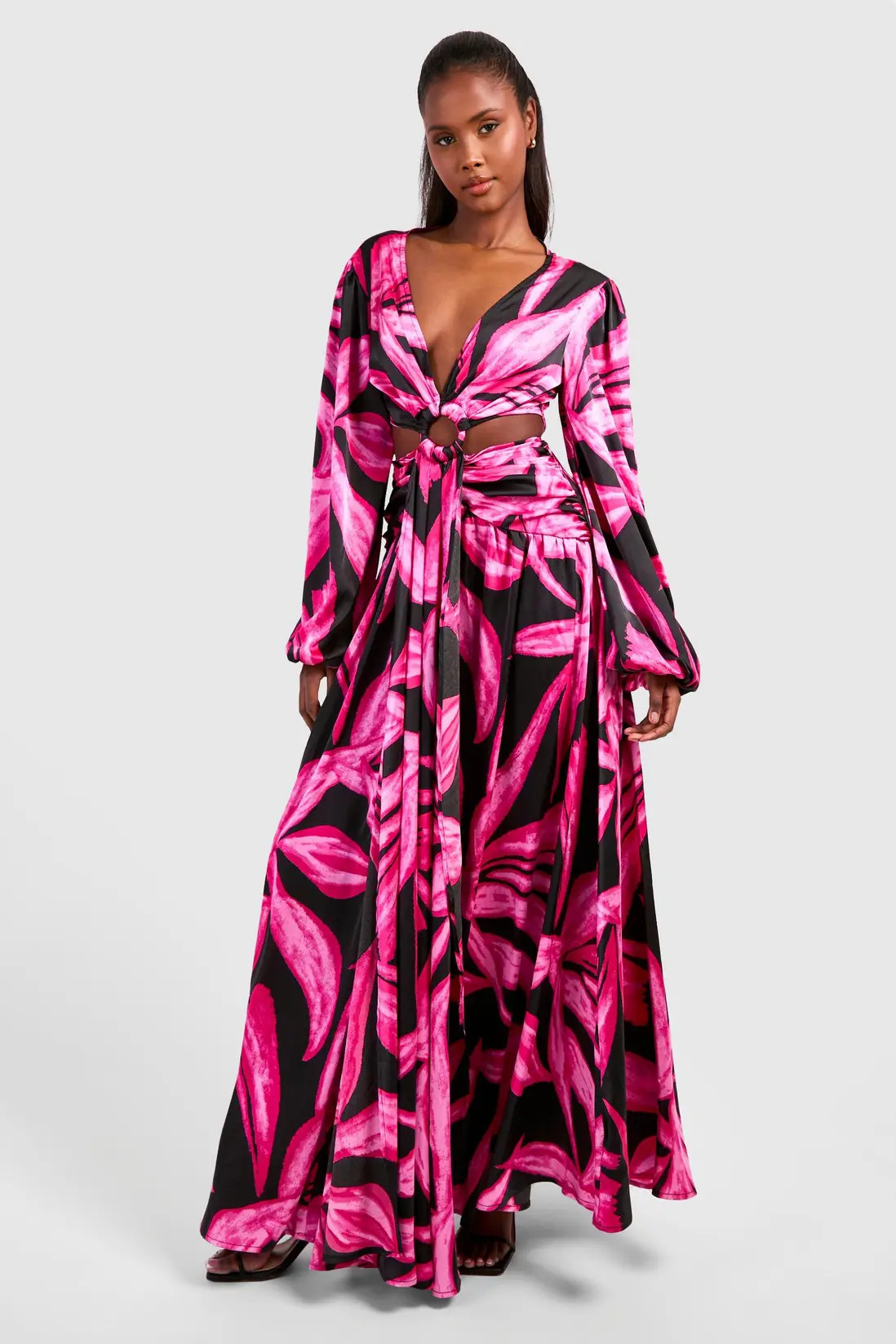 Abstract Print Cut Out Ring Detail Maxi Dress | boohoo (US & Canada)