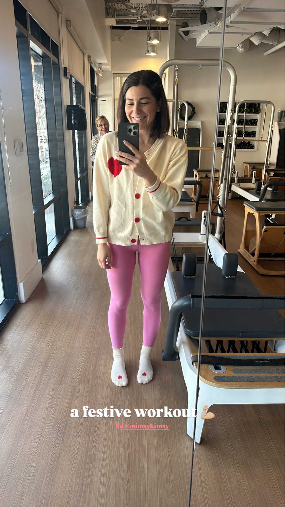 A festive workout with my mum ♥️ 🤍💋

#LTKActive #LTKFitness #LTKFindsUnder50