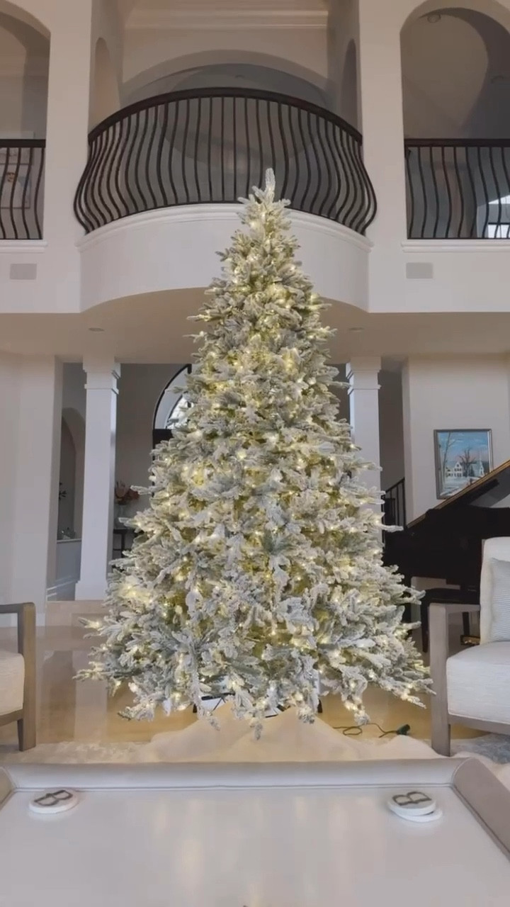 I flocked Christmas tree is $300 off!!! 

#LTKHoliday #LTKSaleAlert #LTKFindsUnder100