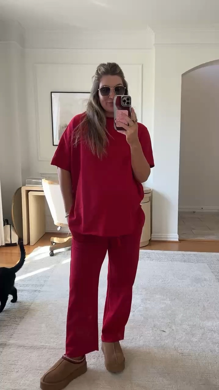 Red mock neck lounge set I’ve been loving! 

Matching set, red outfit, Amazon outfit, Amazon finds, loungewear 

#LTKBump #LTKFindsUnder50