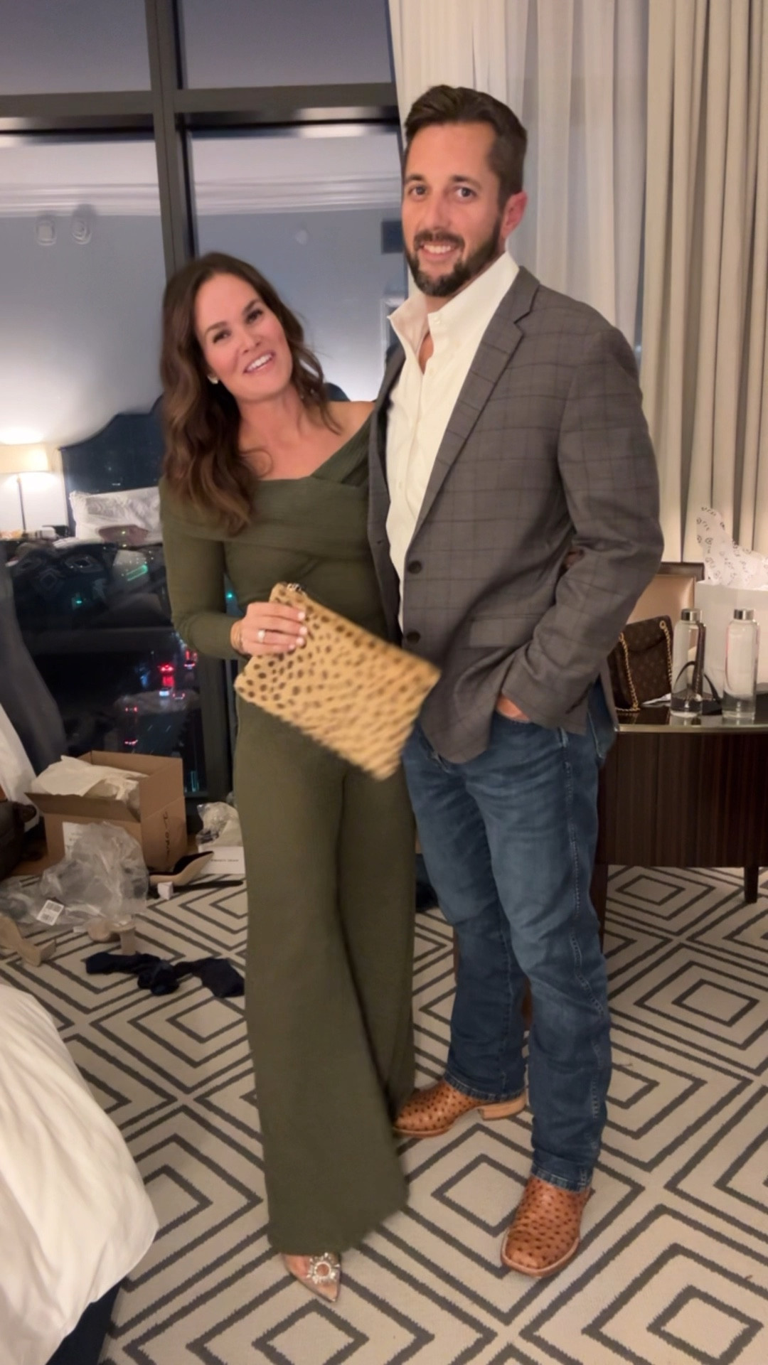 Like and comment “OUTFIT LINKS” to have all links sent directly to your messages. Rounded up what we wore for the LTK summit. Such a pinch me moment and so grateful to all of you who support me ✨✨
.
#outfitideas #outfitinspiration #workoutoutfit #workstyle 

#LTKFindsUnder50 #LTKStyleTip #LTKSaleAlert