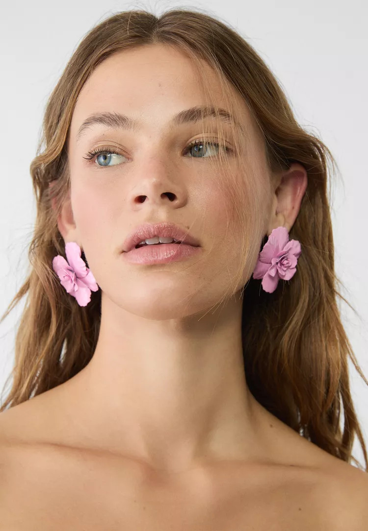 Contrast metal flower earrings - Women's Fashion Jewellery | Stradivarius United Kingdom | Stradivarius (UK)