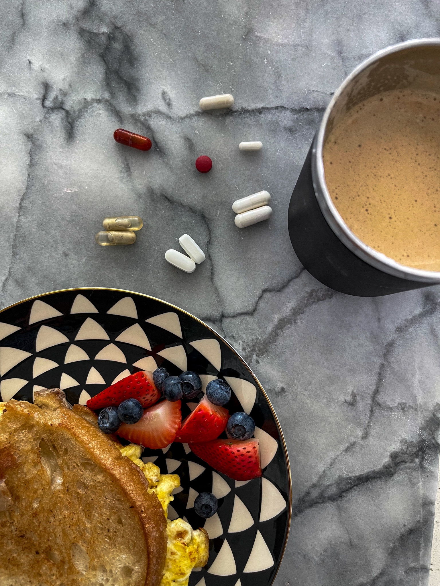 Since I’ve been on my post partum journey I wanted to share all my supplements with you all!

They have really helped with my recovery and overall health!

#LTKfitness