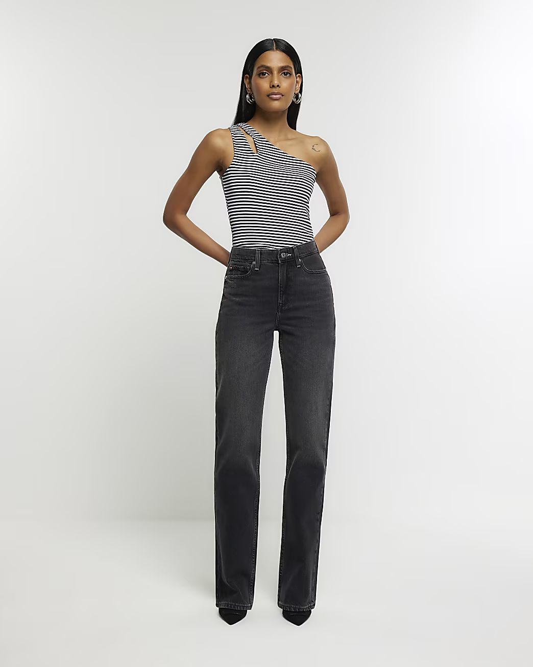 Black high waisted stove pipe straight jeans | River Island (UK & IE)