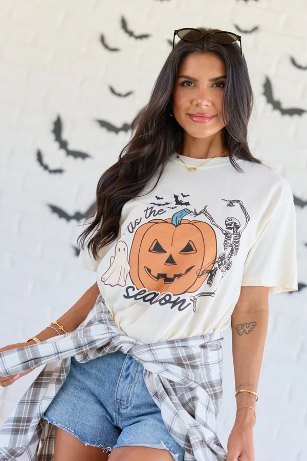 Tis the Season Halloween Ivory Graphic Tee | Pink Lily