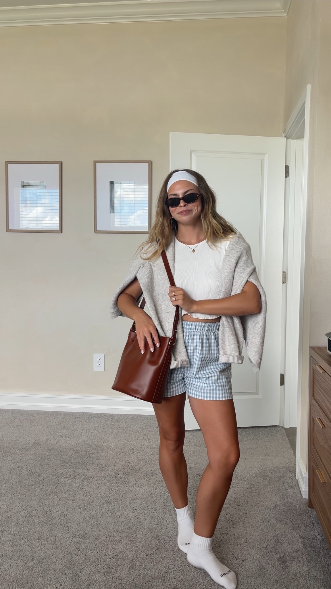 OOTD 🤍

#LTKStyleTip #LTKItBag #LTKFindsUnder50