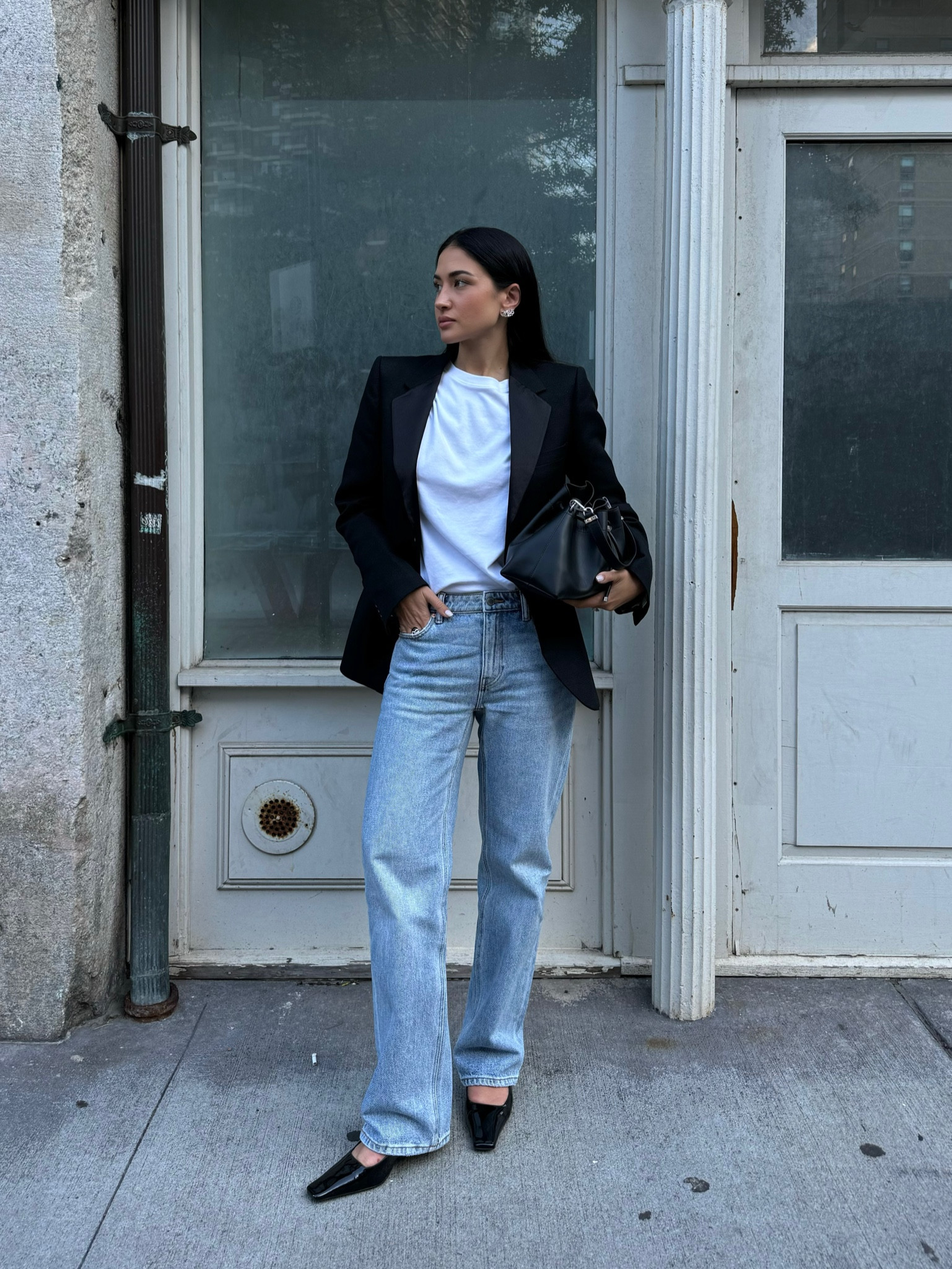 My go-to outfit that’s comfortable while always remaining timeless and chic 👖 #LTKNYFW 


#LTKFallSale #LTKSeasonal #LTKFindsUnder100