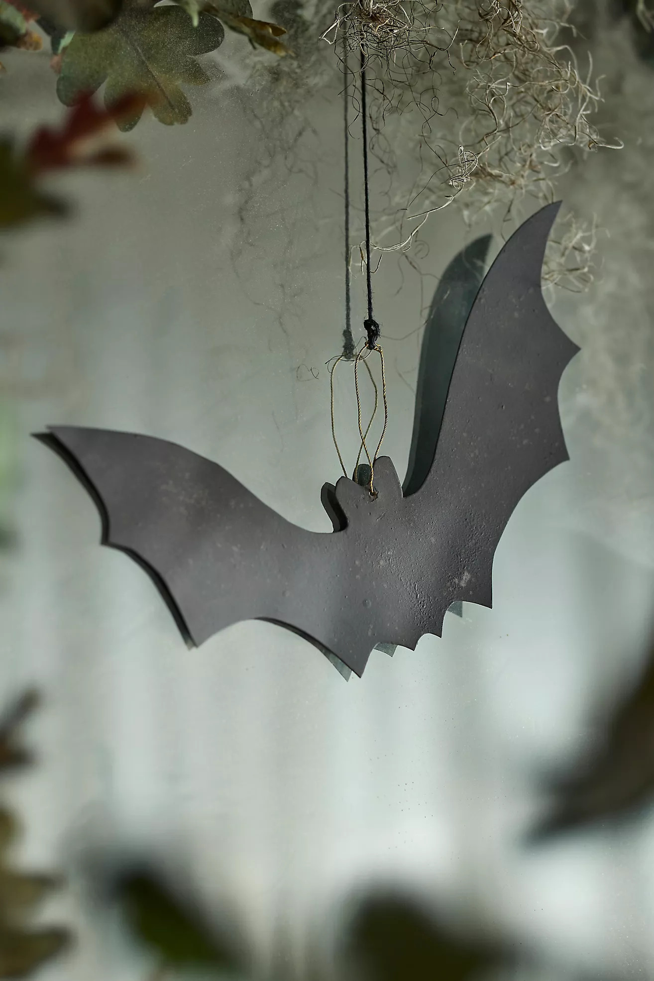 Hanging Iron Bat | Terrain