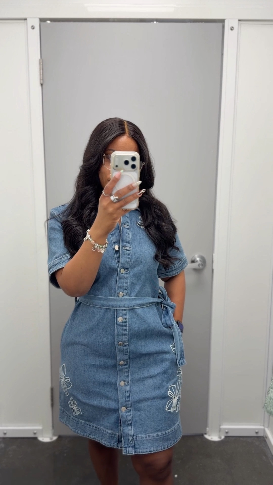 Wearing a size small in this mini shirt dress. Love them embroidery detail, comes with pockets and a belt. Has a good stretch to it, very comfortable on 

#LTKootd #LTKPetite #LTKU