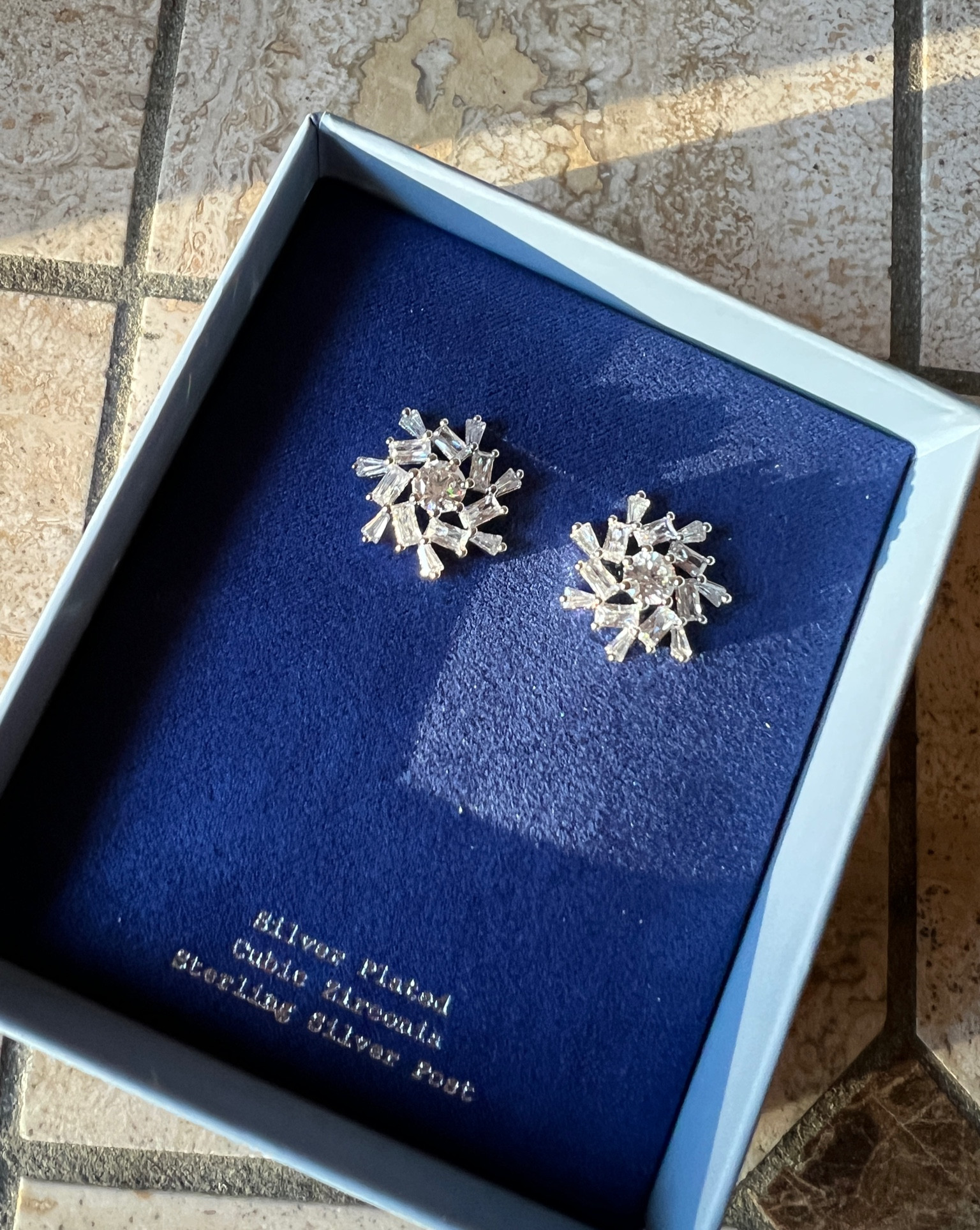 Snowflakes that sparkle like diamonds.💎 #jewelry #earrings #holidaygifts

#LTKGiftGuide #LTKFindsUnder100 #LTKStyleTip