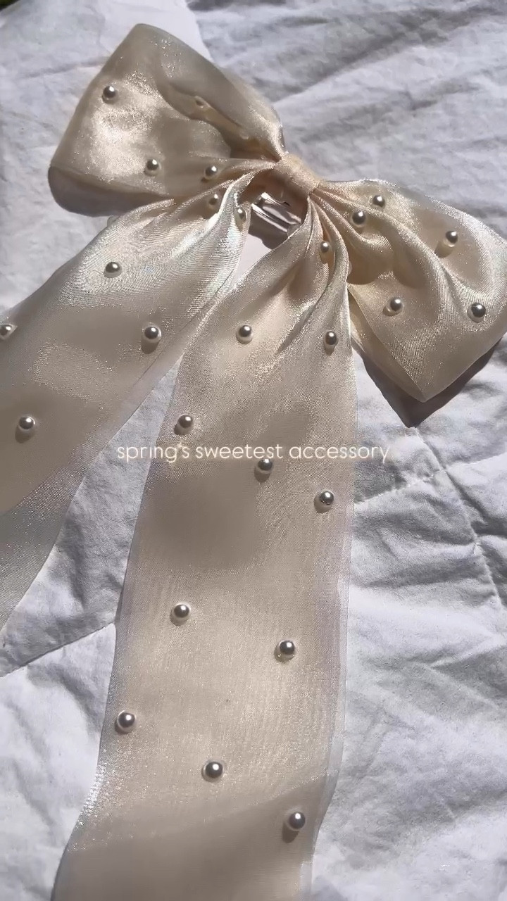 I love a pretty bow paired with a spring dress 🎀🌼 I’ve rounded up my favorite bows for the coming spring season for you that you’re sure to love!

#hairbows #hairaccessories #bow

#LTKStyleTip #LTKSeasonal #LTKWatchNow