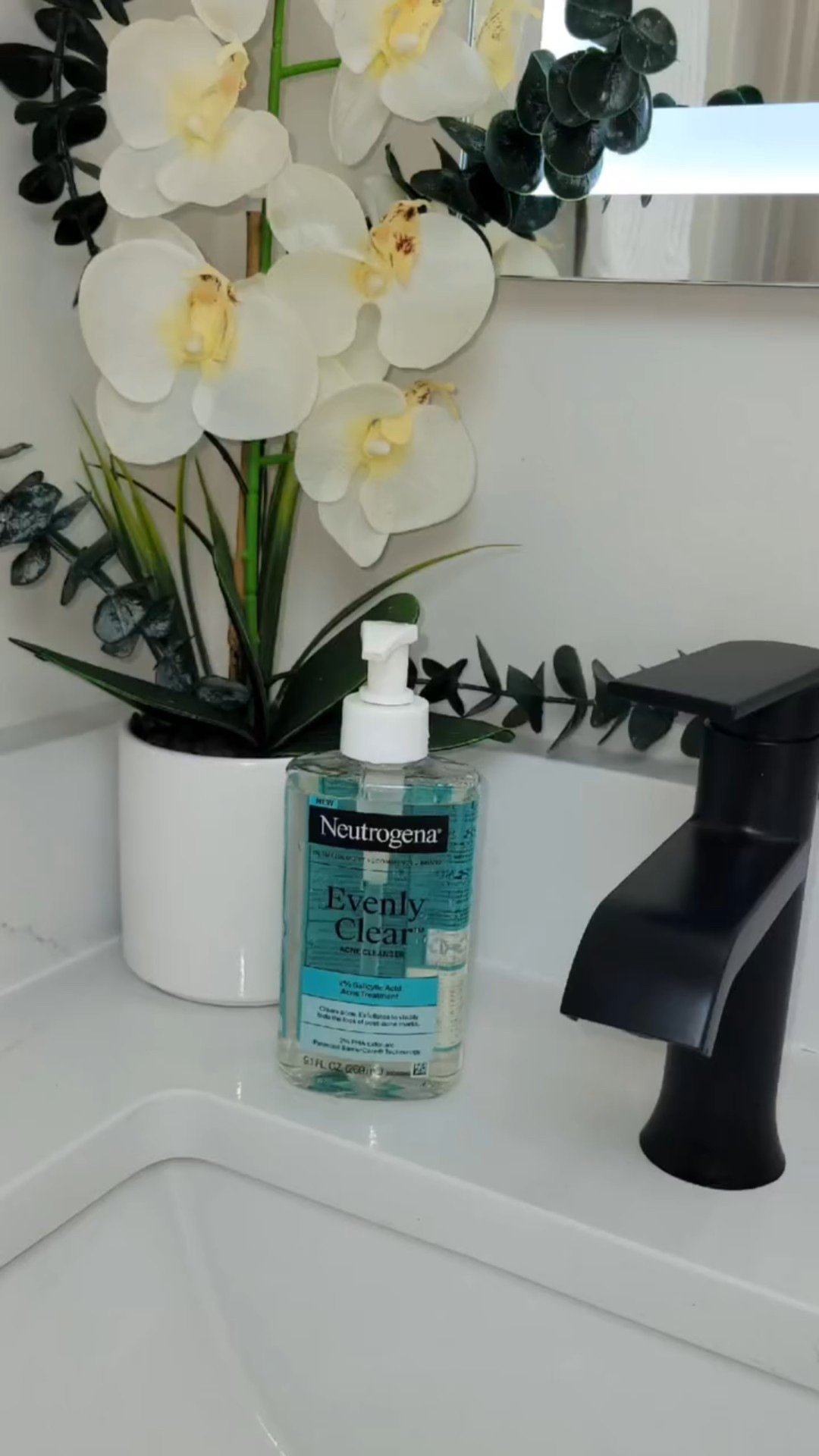 #AD Sigues lidiando con los brotes? Descubre el NUEVO Evenly Clear de Neutrogena.

Esta gama multiusos de productos para el acné está diseñada para combatir los brotes activos y atenuar visiblemente las marcas post-acné. Experimenta resultados visibles en tan solo una semana con un enfoque dermatológico para una piel más limpia y uniforme.
@Neutrogena 

#EvenlyClear #Acne #ad

#LTKselfcare #LTKmorningroutine #LTKdayinmylife
