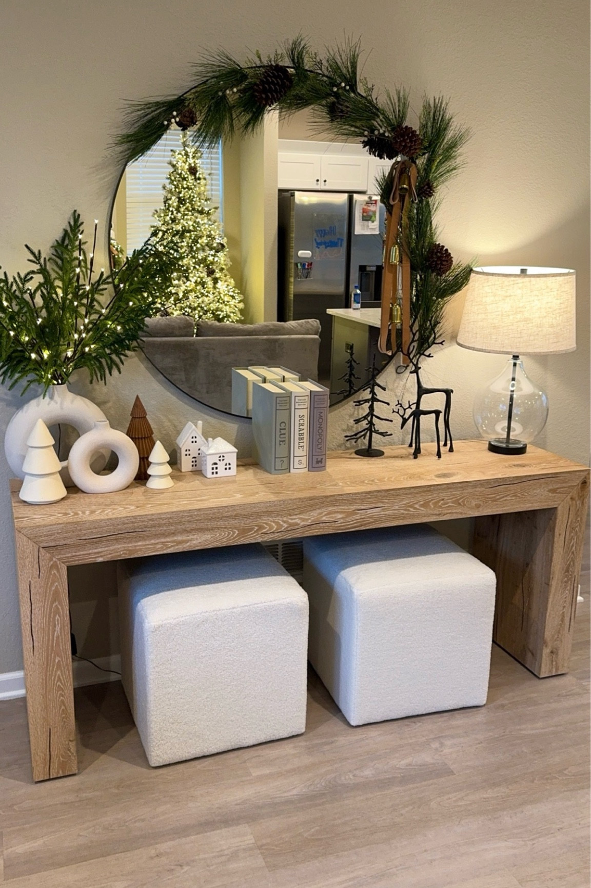 OBSESSED with my console table! 😍🤍

#LTKHoliday #LTKSeasonal #LTKhome