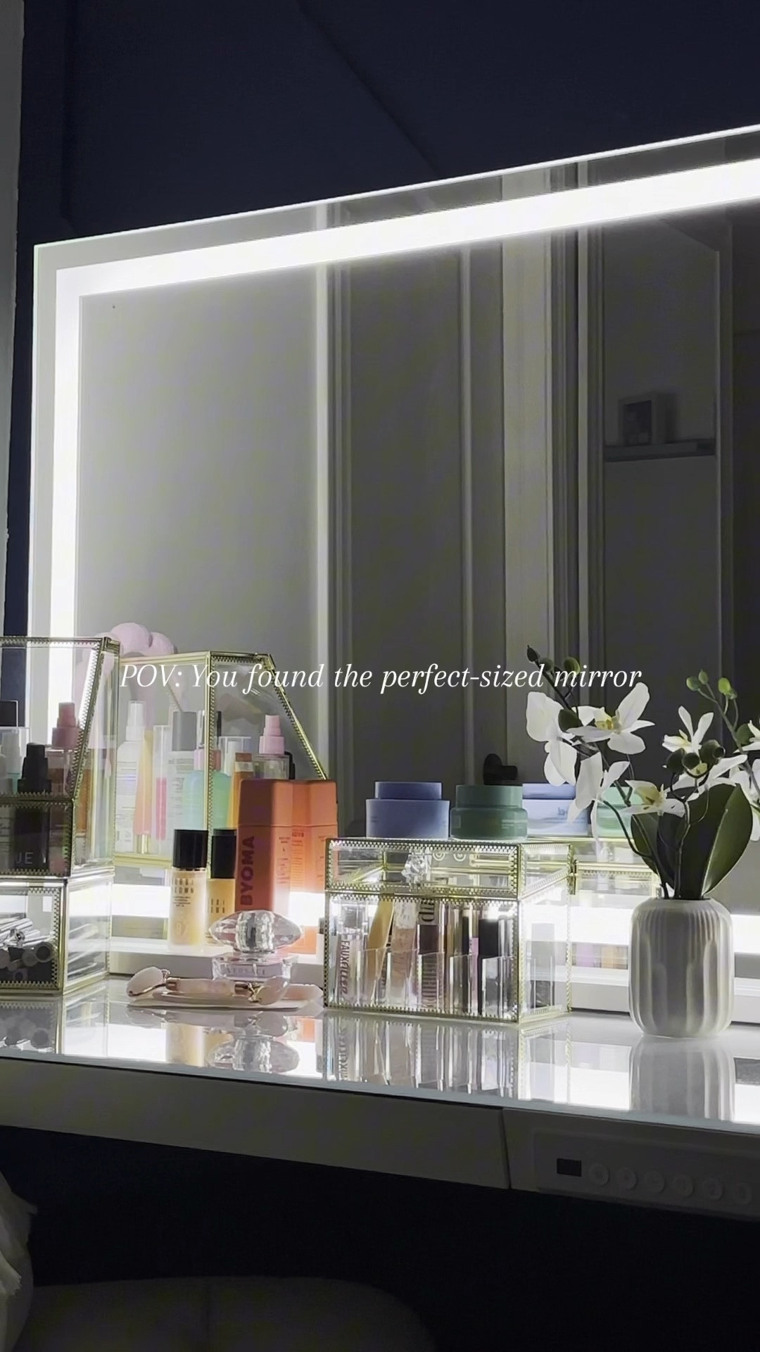 POV: You found the perfect sized mirror


#LTKBeauty #LTKHome #LTKSummerEdit