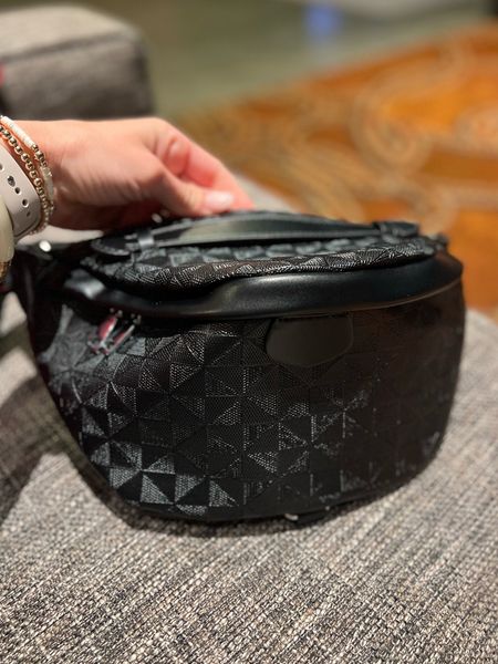Belt bag
Travel purse
Black belt bag 

#LTKfindsunder50 #LTKitbag #LTKFestival