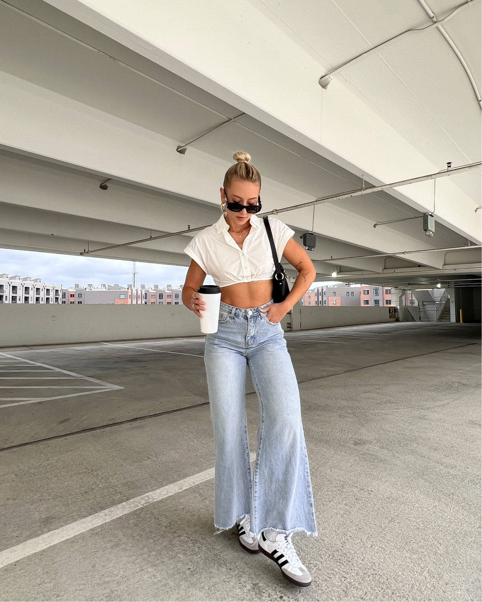 Flare jeans, brunch outfit, everyday style, model off duty style, adidas samba sneakers, adidas samba outfits, summer style, summer outfit ideas, summer outfit inspo 