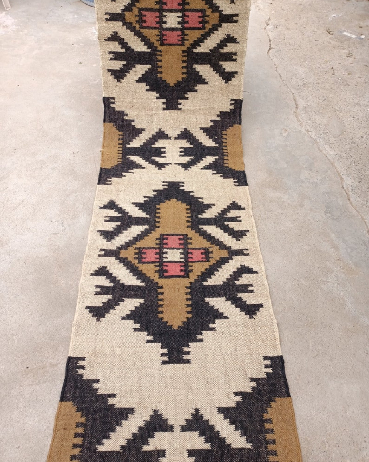 When the Facebook sponsored ads finally get it right! 

I’ve been looking for a 10ft runner that I love FOR MONTHS and now I can’t decide which one I love the most. I prefer this problem to have  

#LTKhome #LTKsalealert #LTKstyletip