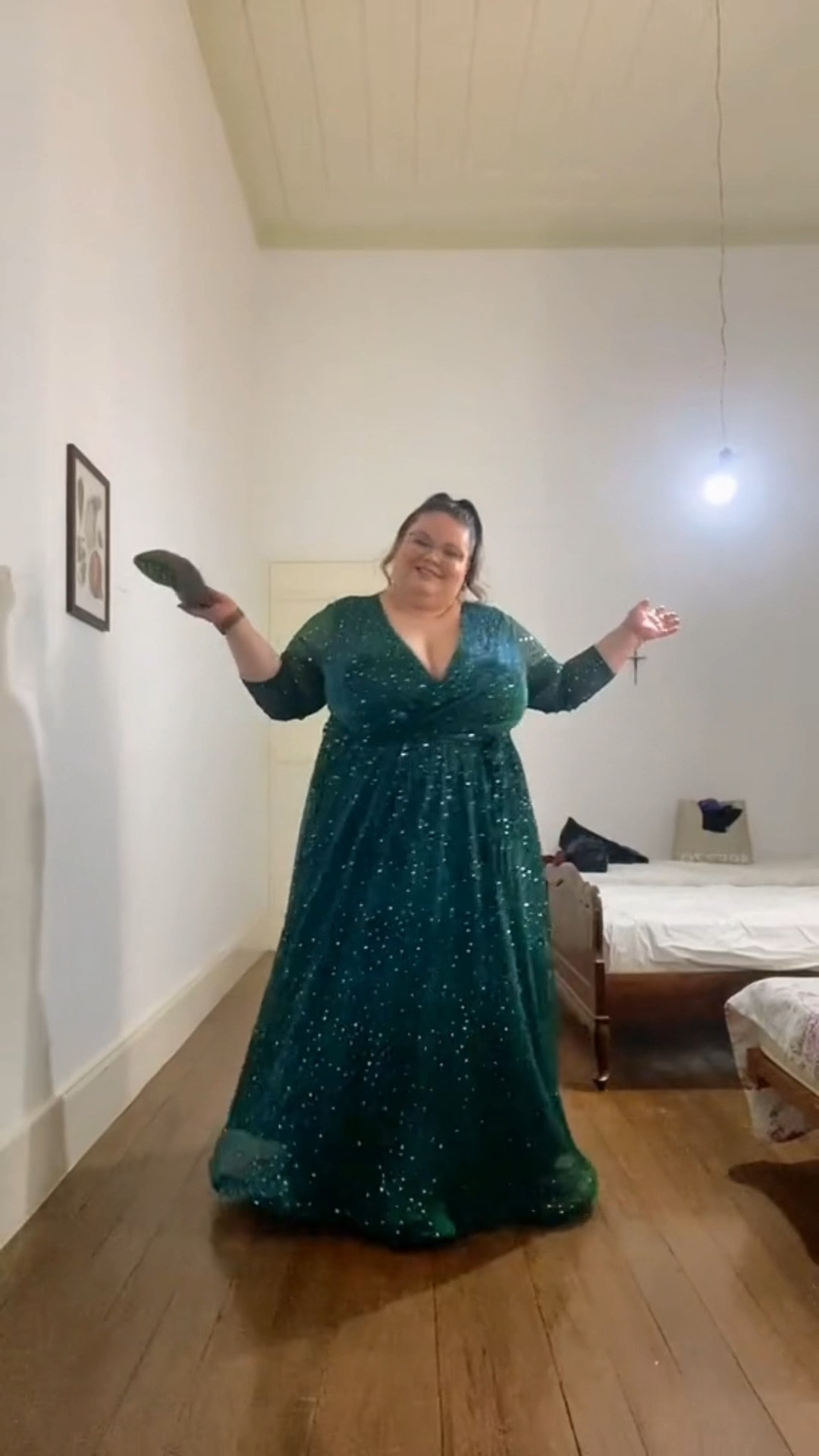 Esses foram os looks do mês de abril, todos os GRWM do mês renderam looks lindos e ficou até difícil escolher qual meu favorito, mas o vestido de madrinha roubou meu coração! Você encontra todos os produtos nos links! 

Lembrem-se do nosso cupom: thaism15 para 15%off em todas as compras na shein! 
#plussize #grwm 

#LTKbrasil #LTKcurves