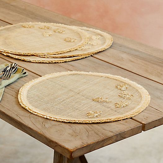 Straw Bee Placemats, Set of 4 | Terrain