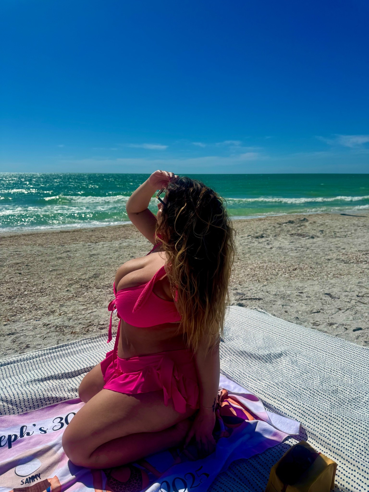 my favvv swimsuit combo 💞

top: 1XL 
bottoms: XXL 


#LTKSeasonal #LTKSwim #LTKPlusSize