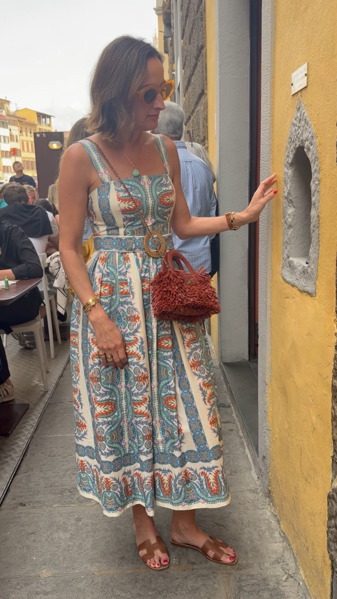 The wine walls in Florence are historic, small wall openings dating back to the 1500s, used by noble families to sell wine directly to the public Here are the most famous ones.
Babae 
Fiaschetteria Fantappié 
Osteria Belle Donne 
Il Latini 