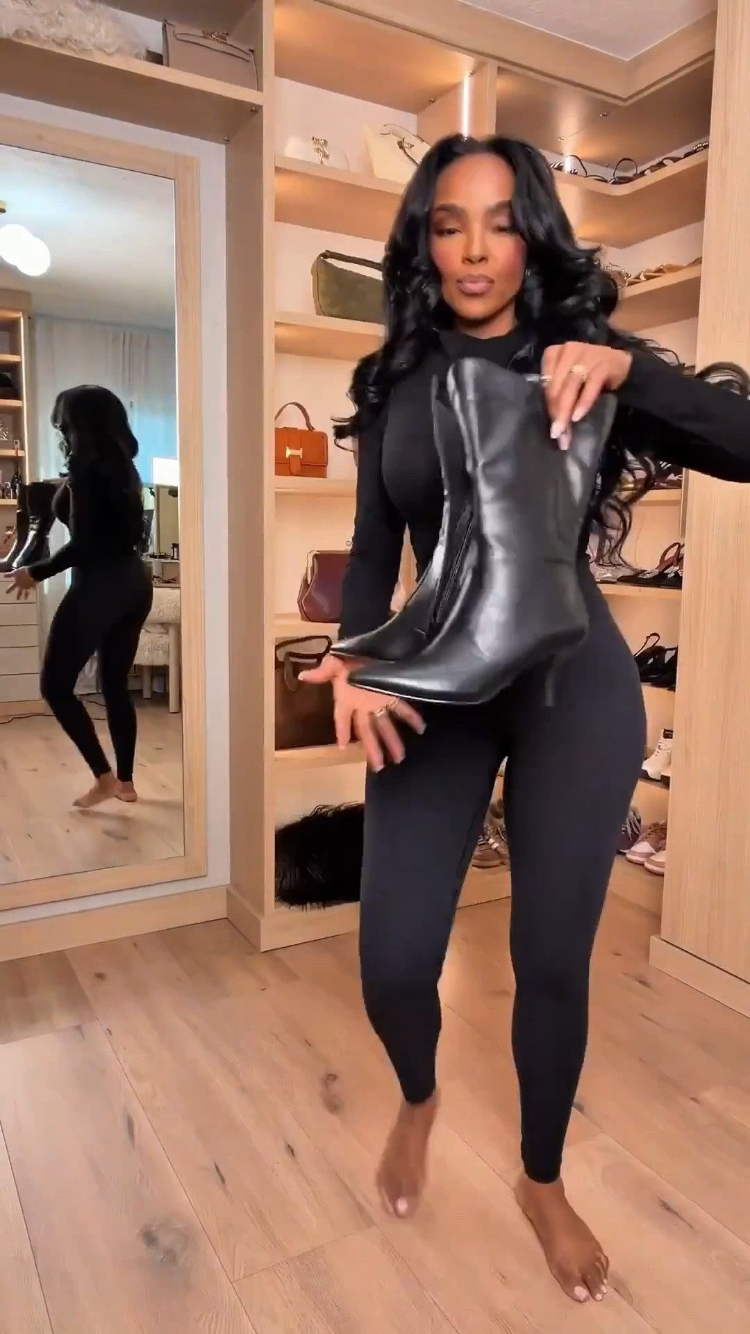 Cost-per-wear favorite 🤍 this leggings set is one of those easy staples that works on repeat.

High-rise leggings with a smooth, flattering fit paired with versatile layers make this the kind of outfit you can dress up or down. Style it with sneakers for errands, boots for casual plans, or a coat and accessories to elevate it — the more you wear it, the better the value gets.

Perfect for:
• Everyday wear
• Travel days
• Casual outings
• Effortless, put-together looks

📏 Sizing:
Wearing size Small  
Measurements: 5’4” · 138 lbs · 34D · 27” waist · 40” hips

Affordable leggings outfit ideas, everyday capsule wardrobe staples, elevated casual outfits, easy neutral styling, cost-per-wear fashion inspiration.

Follow me on Instagram and YouTube @kirasfashionfinds