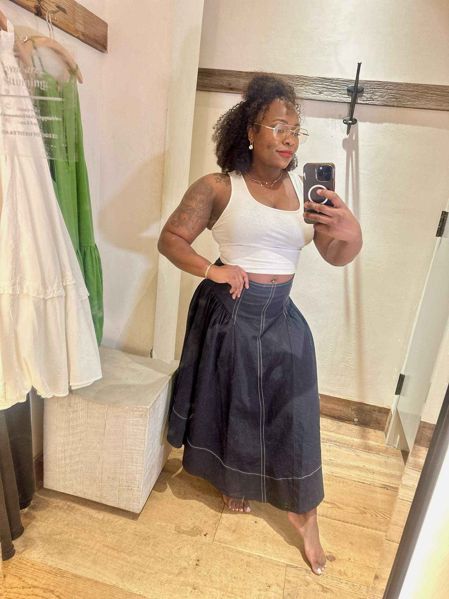 This skirt was absolutely everything! It’s very true to size and flows beautifully. It’s slightly waist cinching and has pleats on the hips. All other items tagged.