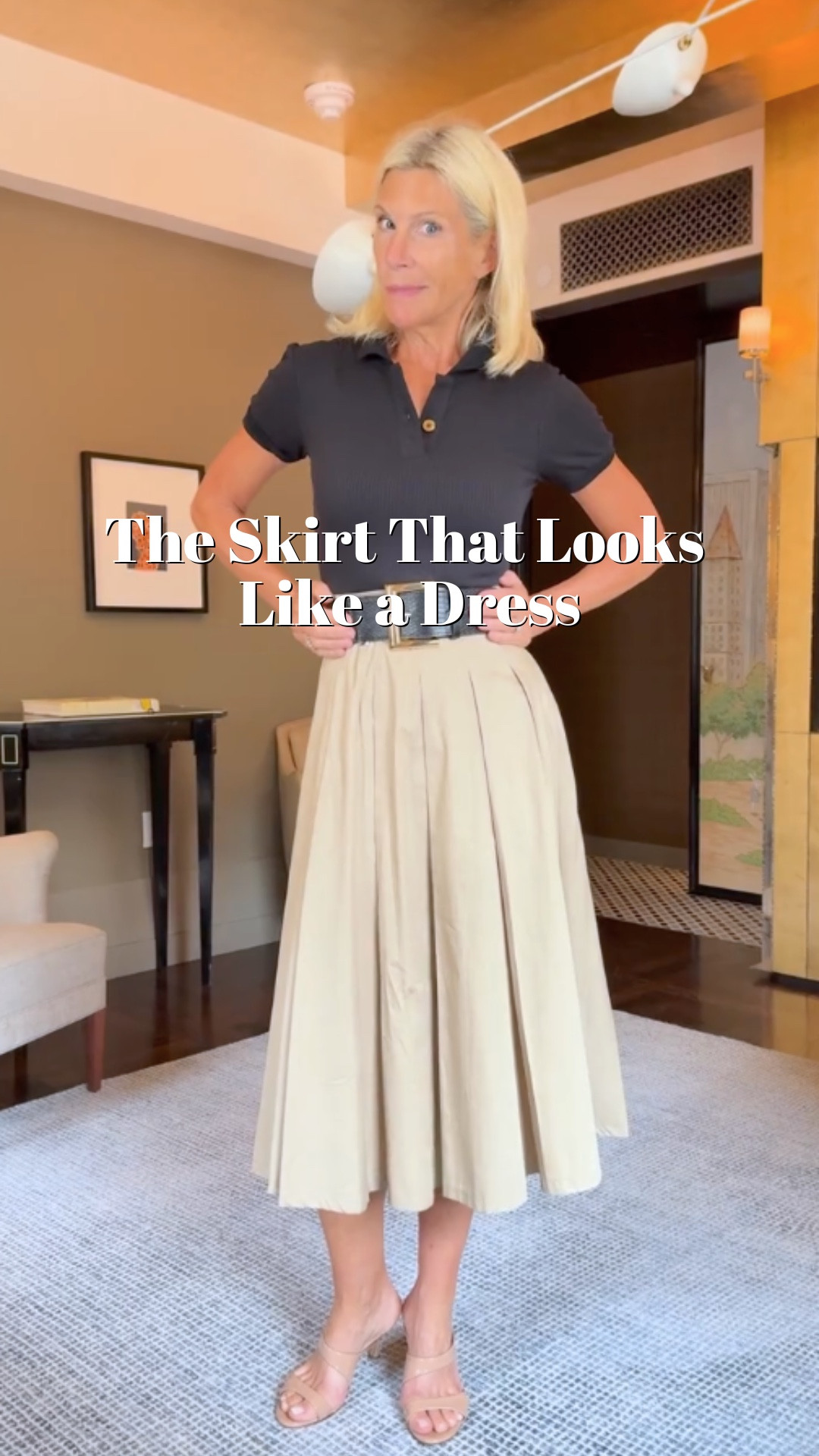 This one could go anywhere—a luncheon, casual dinner, or just walking around New York City. Love how versatile it is.

#LTKStyleTip