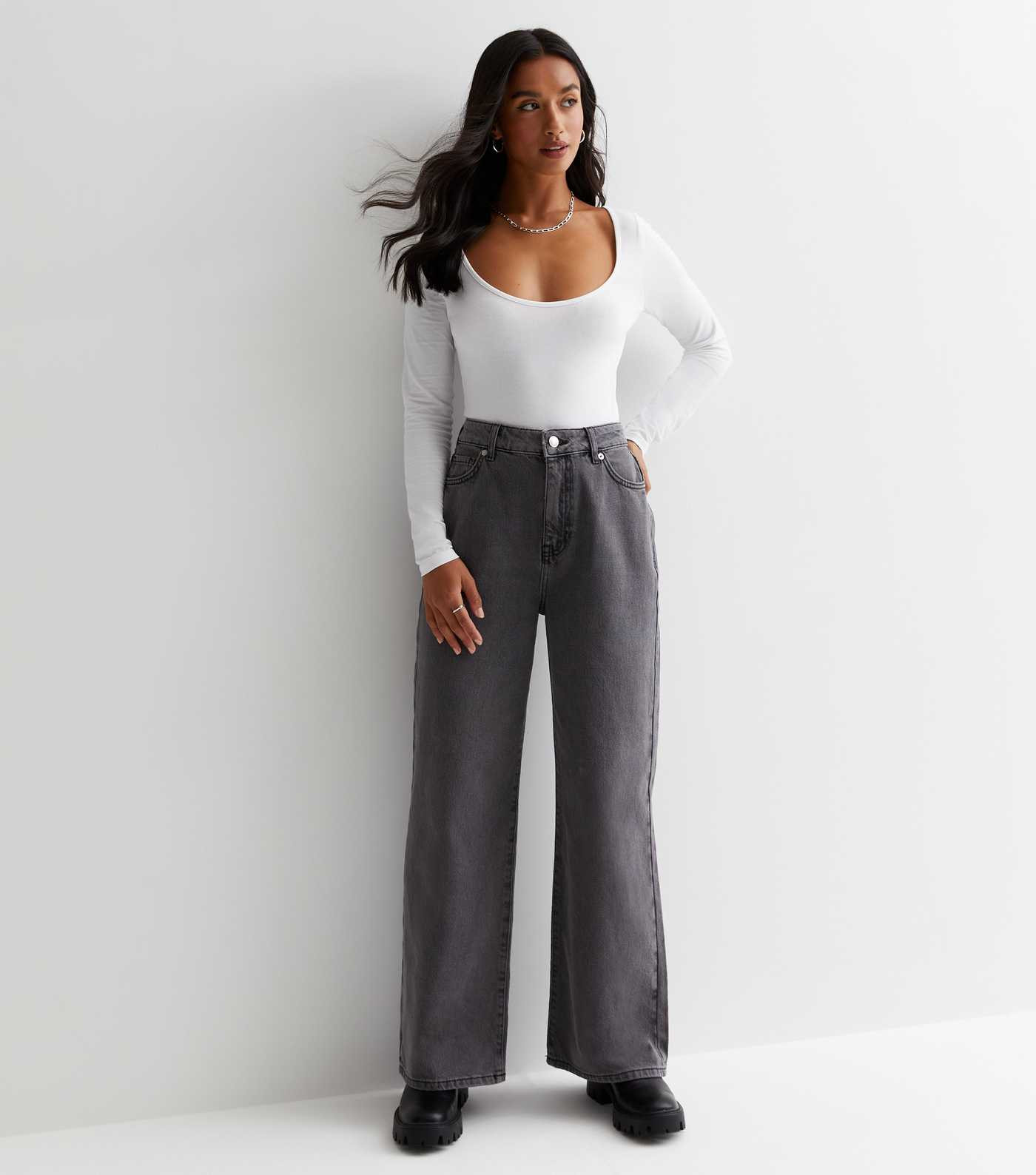Petite Dark Grey High Waist Adalae Wide Leg Jeans | New Look | New Look (UK)