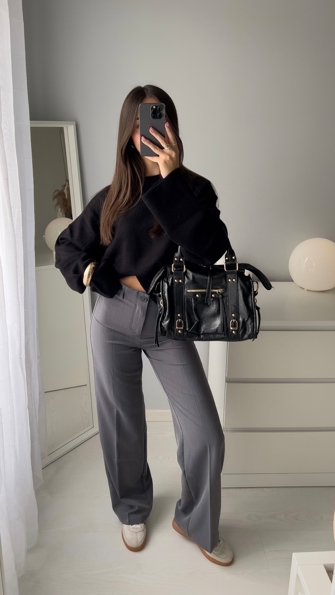 🖤 Bag : MaisonPerla collection
🖤 Shoes : Adidas Spezial

#LTKeurope #LTKwinter #LTKfrance
