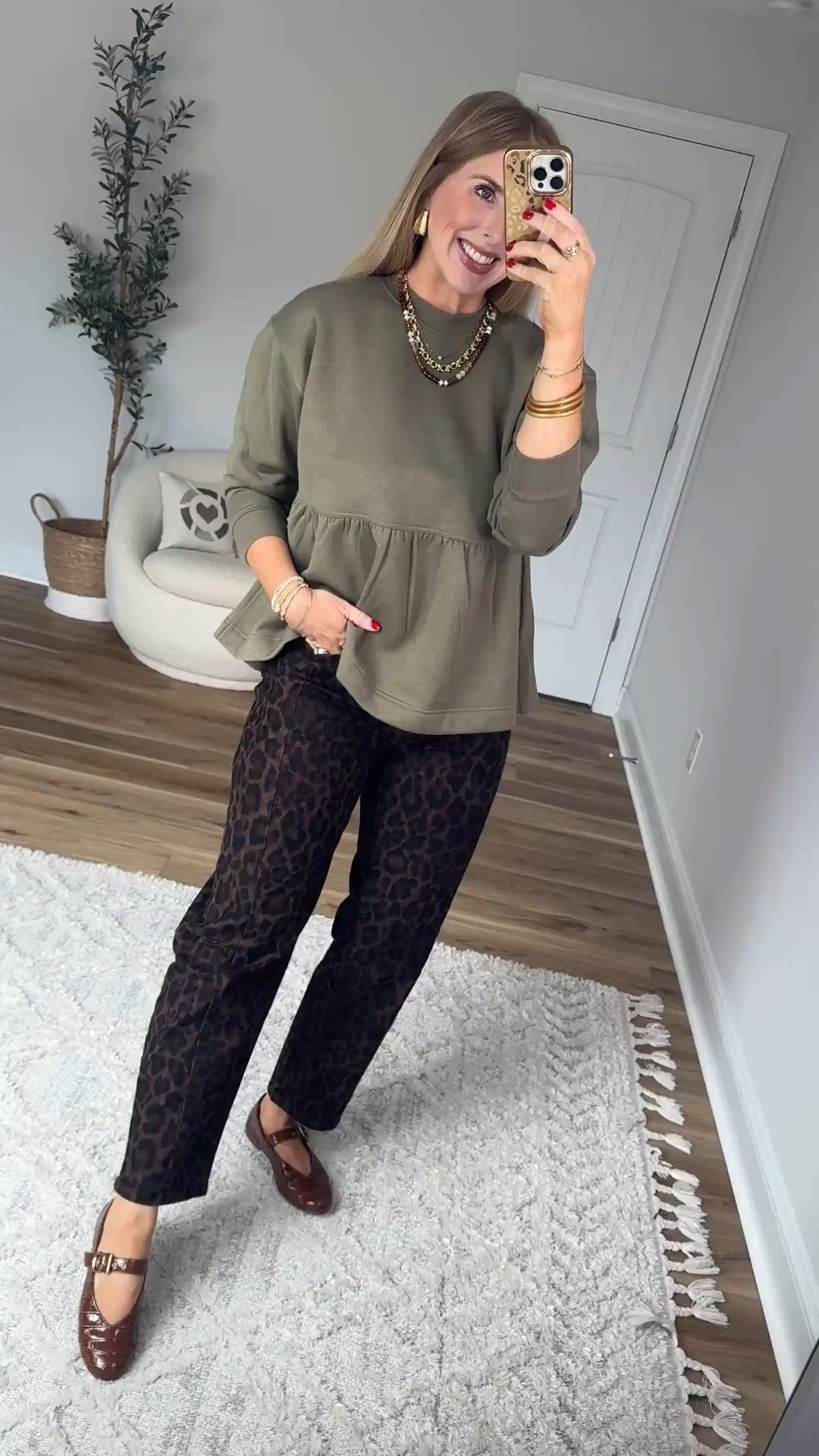Scenario new arrivals outfit! Fleece peplum sweatshirt and leopard barrel jeans from Walmart

#LTKootd