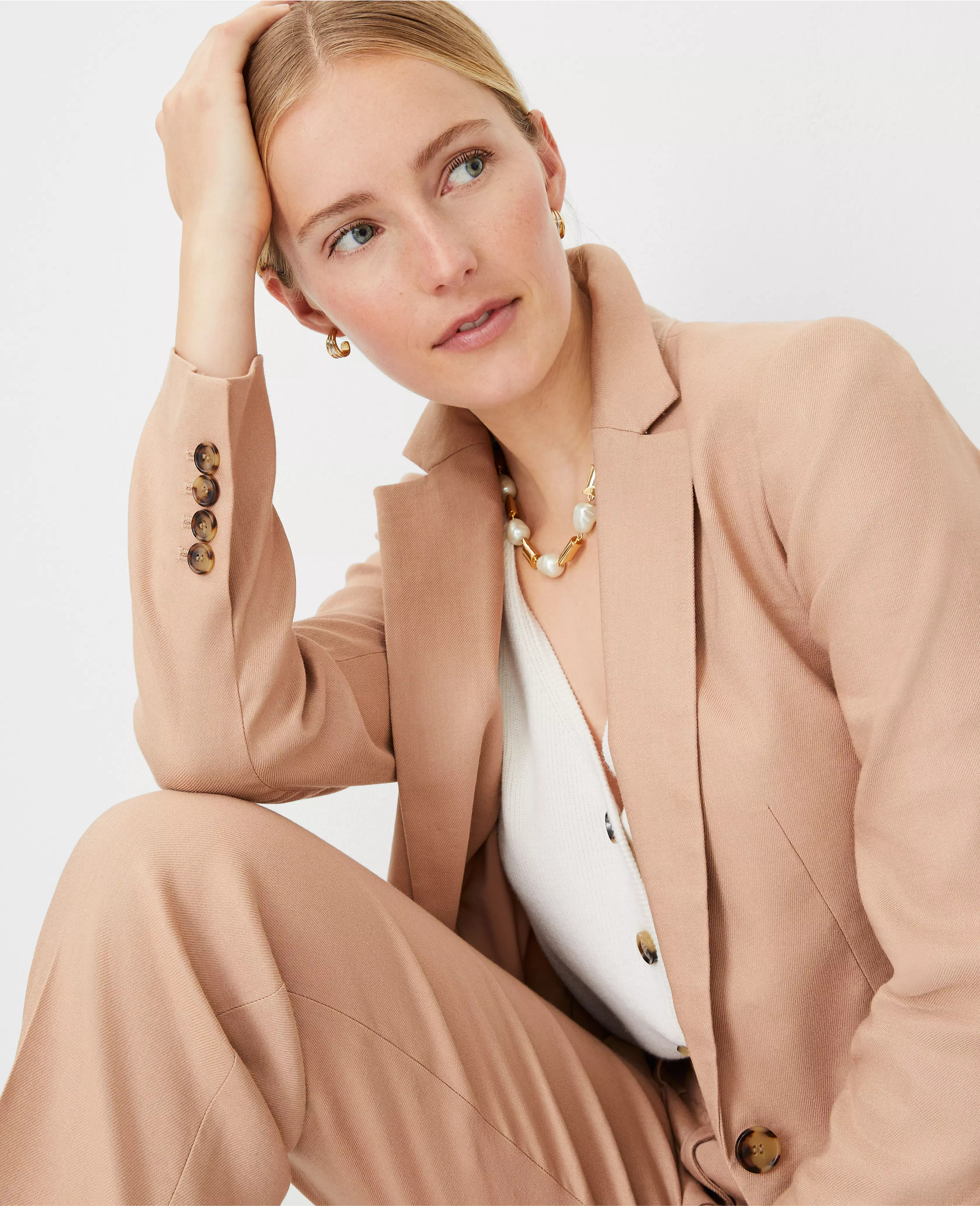 The Long One Button Notched Fitted Blazer in Linen Twill | Ann Taylor (US)