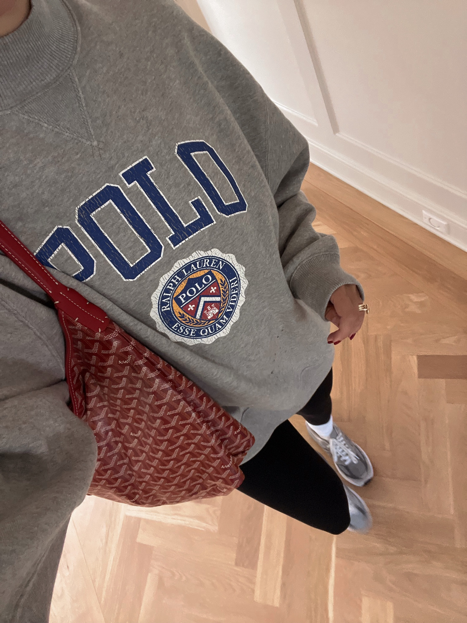 school drop off #ootd 
sweatshirt runs large - I’m in a small
leggings wearing size 4


#LTKFitness