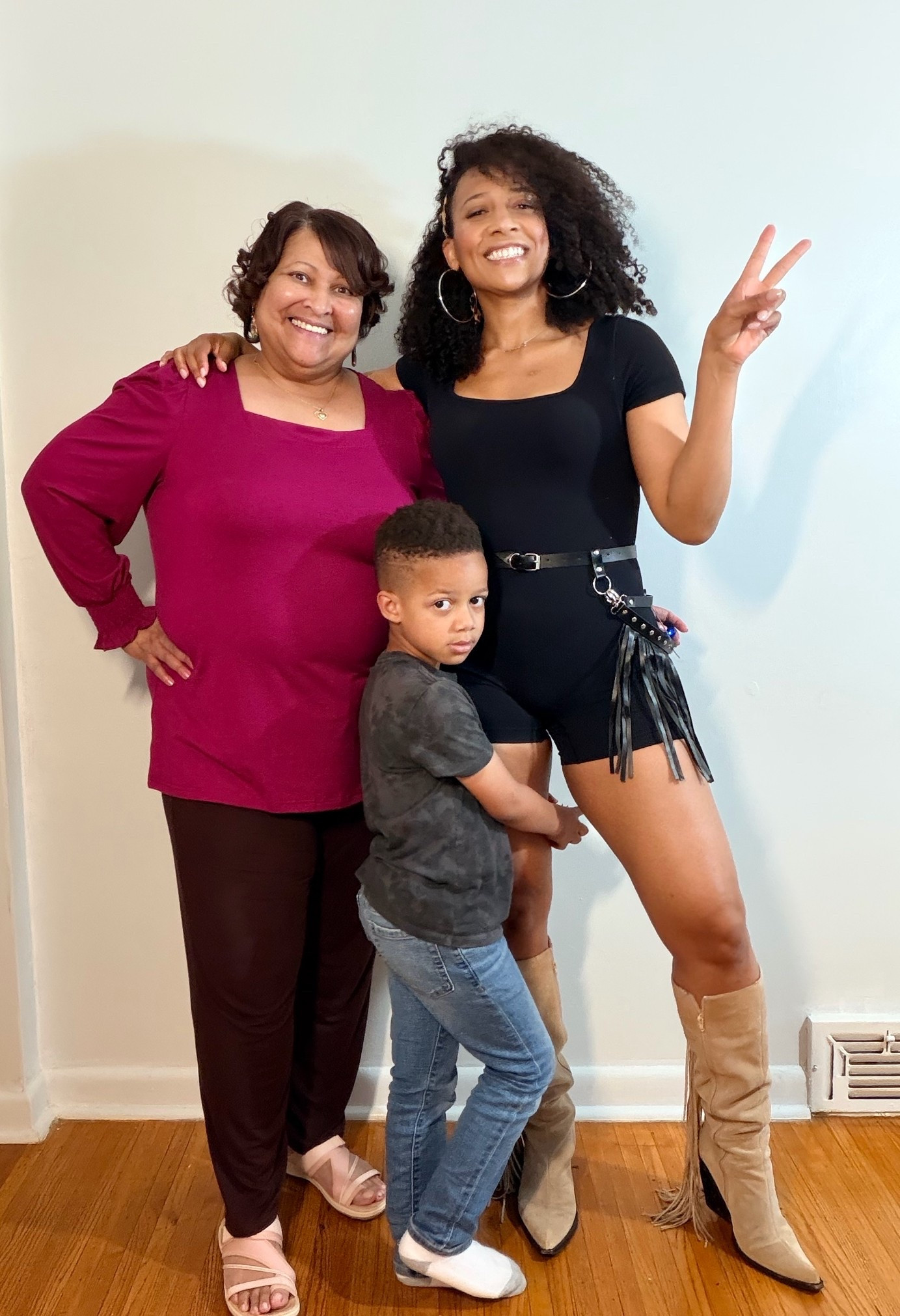 FAMILY PHOTO 📸

#LTKPlusSize #LTKOver40 #LTKmomlife