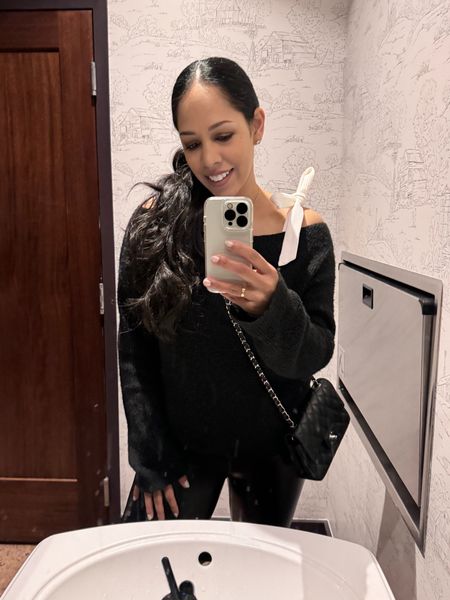 Casual girls night out in the city 🤍 #casualoutfit #casualinspo #revolve

sweater weather
black outfit 
spring style
spring fashion
spring outfit
casual outfit
casual stylee

#LTKSeasonal