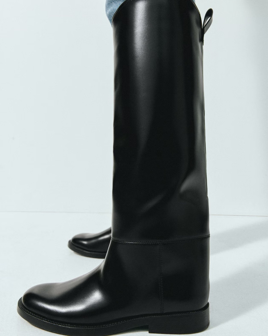 Black knee high boots

#LTKSeasonal