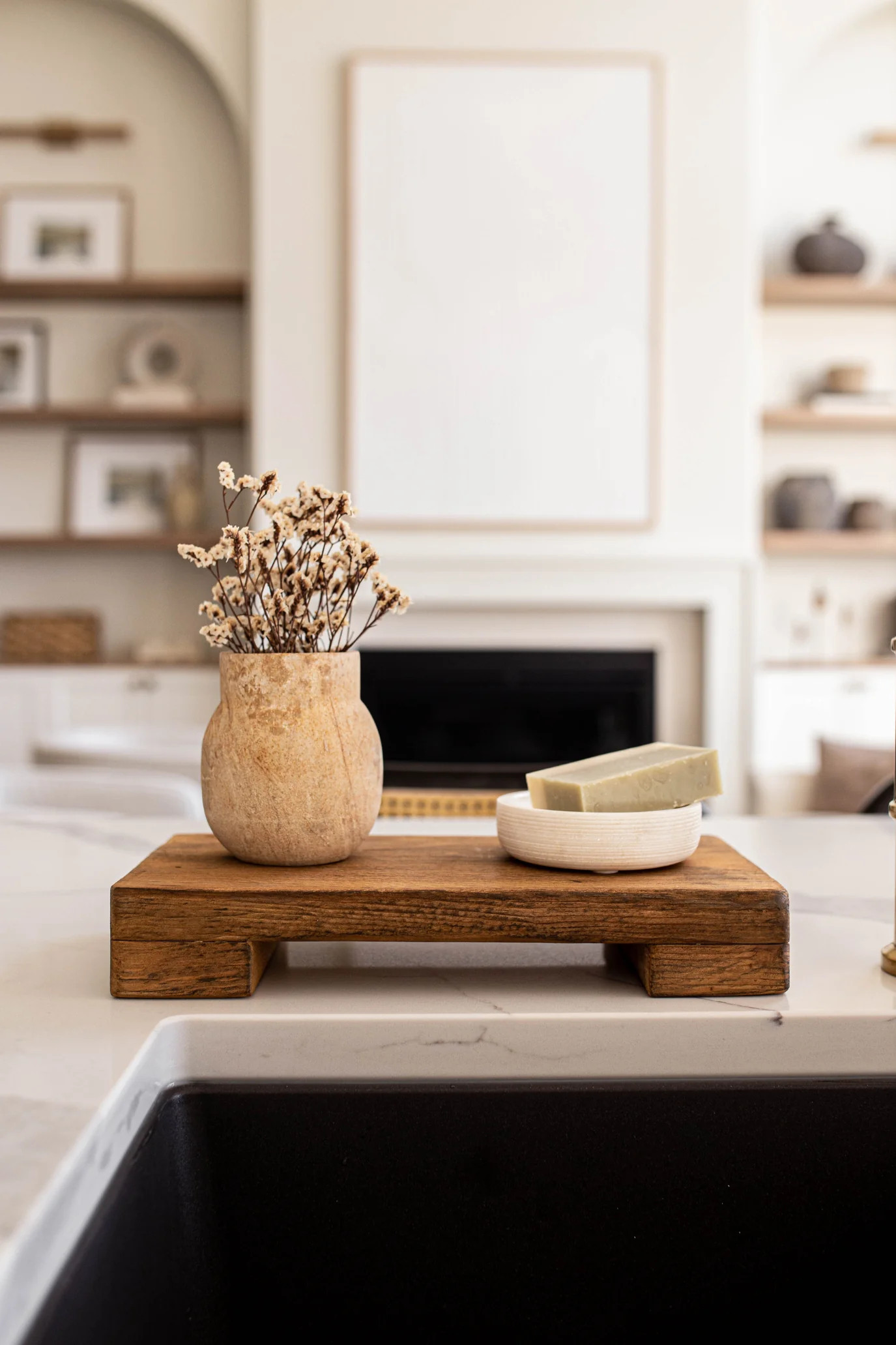 Trivet Reclaim Wood Riser Toffee Stain Medium | Luxe B Co