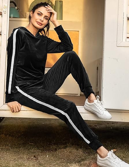HOTOUCH Tracksuit Sets Womens 2 Piece Sweatsuits Velour Pullover Hoodie & Sweatpants Jogging Suits Outfits | Amazon (US)