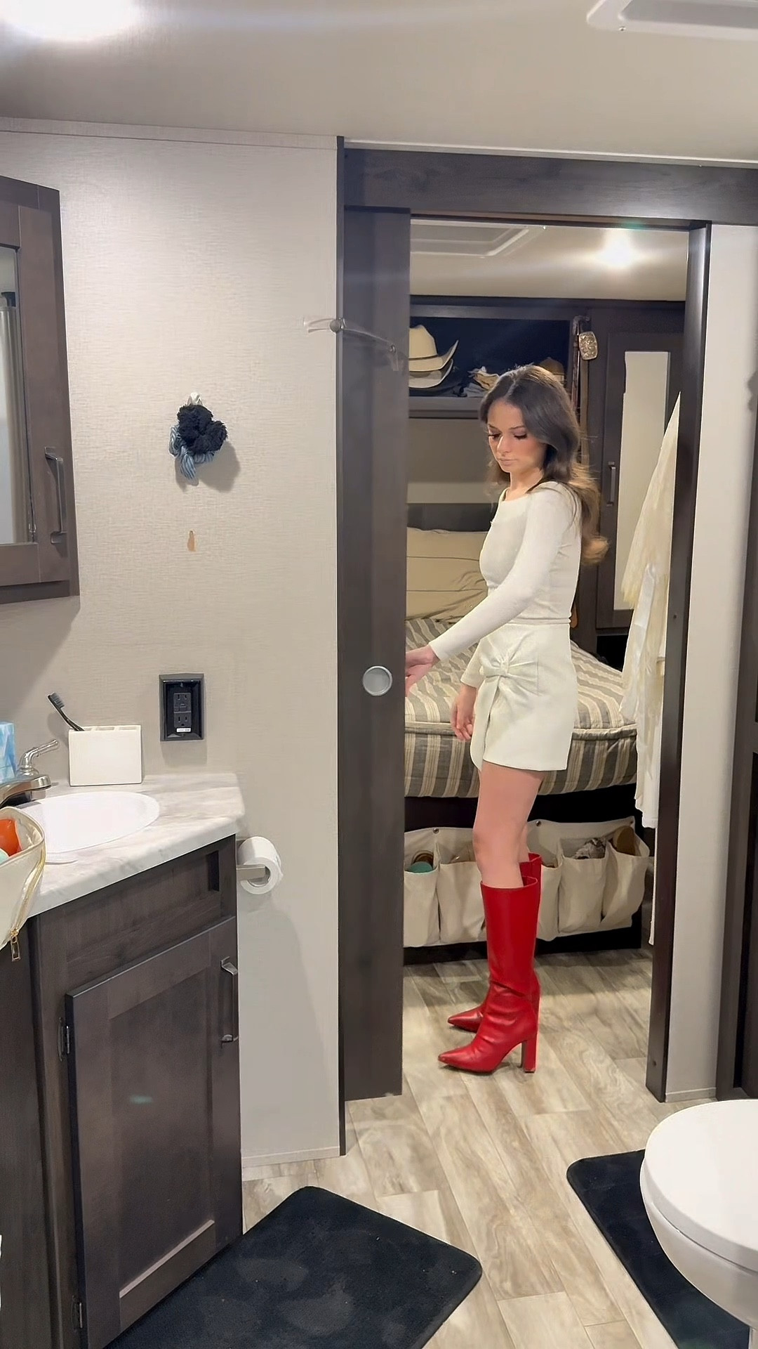 the best night after a long day + @Domino’s always makes it better🫶🏼✨💫🤍

#LTKvlog #LTKgrwm #LTKdayinmylife