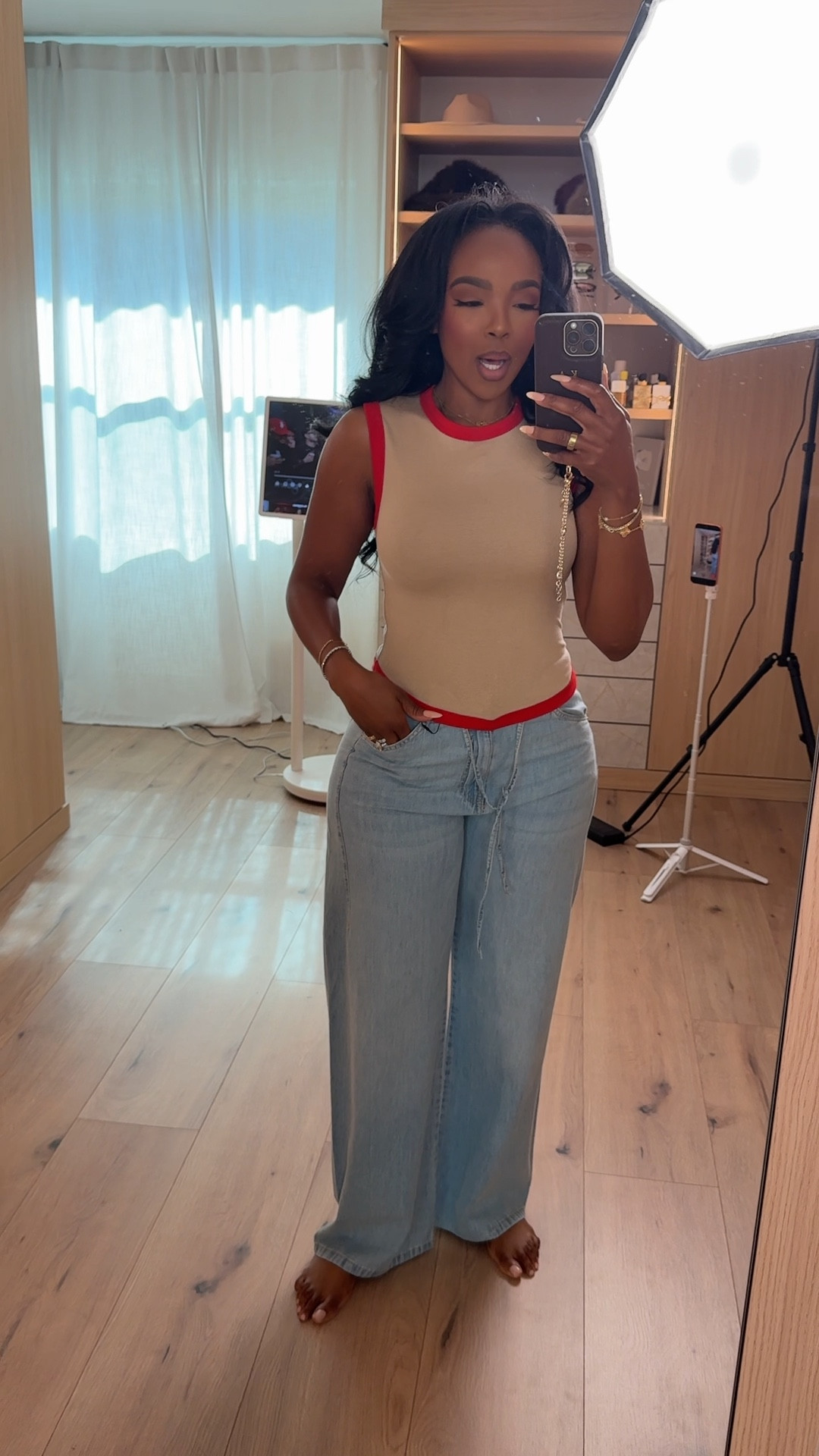 Scroll to shop this casual everyday outfit ❤️

This contrast trim tank paired with relaxed wide-leg denim gives that effortless off-duty vibe—perfect for running errands, casual days out, or a laid-back weekend look.

📏 Measurements: 5’4”, 140 lbs, 34D bust, 27” waist, 40” hips

Follow me on Instagram and YouTube @kirasfashionfinds @Zara 