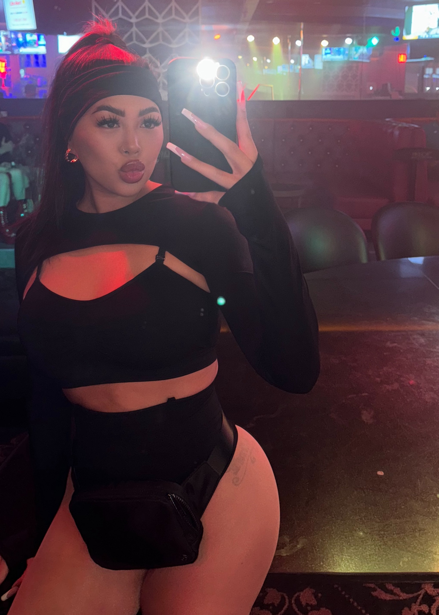 My bottle girl work attire🩷