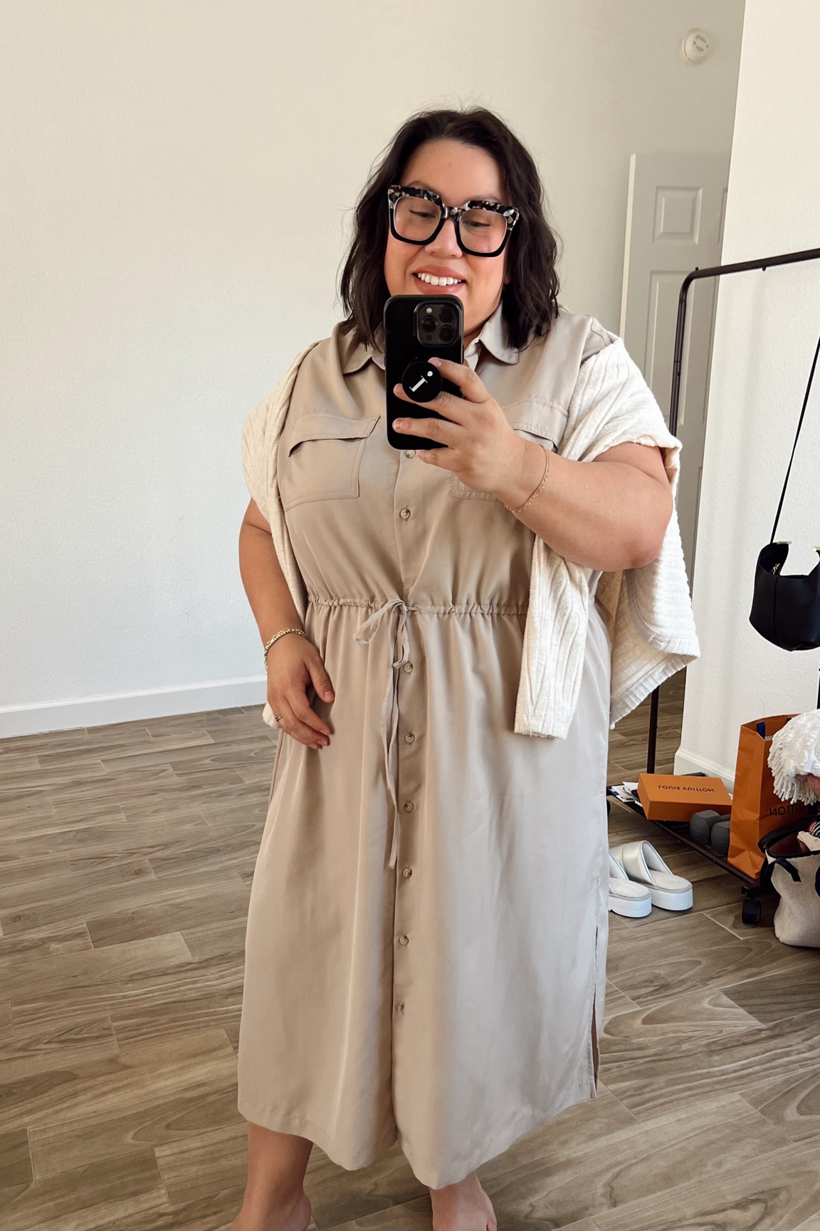 $13 dress that is so comfortable! Comes in black! Wore it all summer and throwing on a cardigan to continue wearing it in fall.

Stick to your true size, I sized up but should have gone with my reg size. 



Affordable, dress, fall fashion, fall dress, size 16

#LTKSaleAlert #LTKStyleTip #LTKMidsize